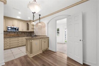 3411 SW 27th St in Miami, FL - Building Photo - Building Photo