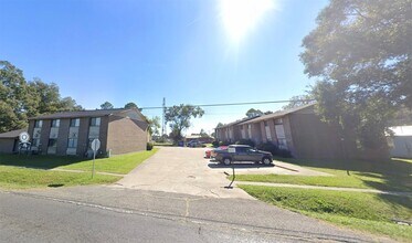 1305 E Bayou Rd in Donaldsonville, LA - Building Photo - Building Photo