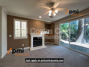 124 Molly Way in Walnut Creek, CA - Building Photo - Building Photo