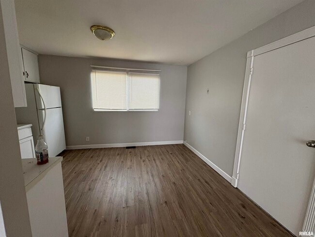 6411 N Randwick Rd in Peoria, IL - Building Photo - Building Photo