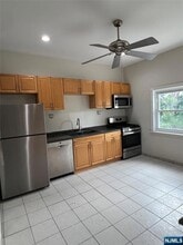 510 Shaler Blvd in Ridgefield, NJ - Building Photo - Building Photo