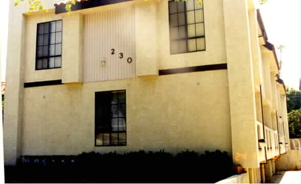 230 S Marguerita Ave in Alhambra, CA - Building Photo