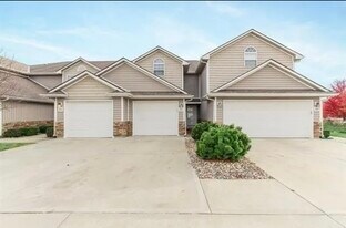 21031 Millridge St in Spring Hill, KS - Building Photo