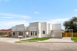 1208 W Harrison Ave, Unit 2 in Alton, TX - Building Photo - Building Photo