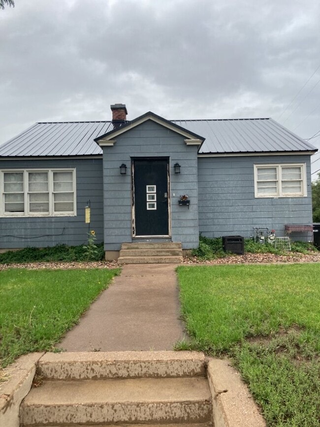 property at 466 W 200 N