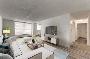 Riverside Towers in Edmonton, AB - Building Photo