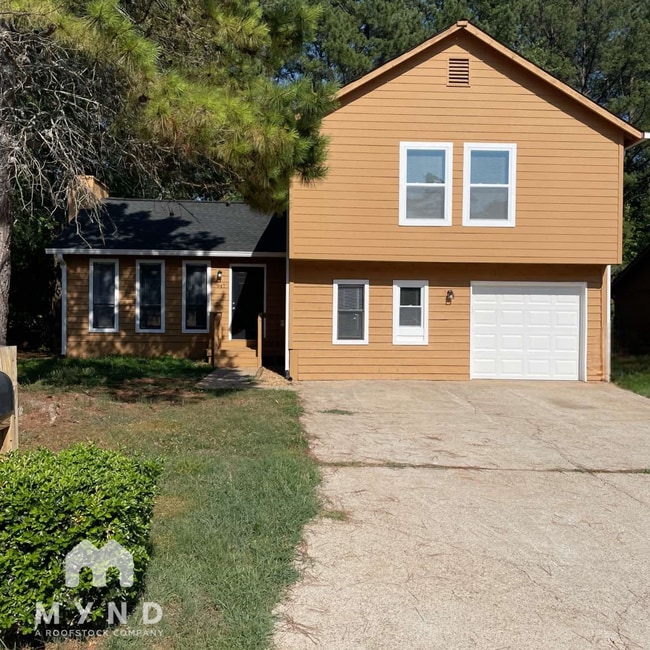 property at 947 Mainstreet Lake Dr