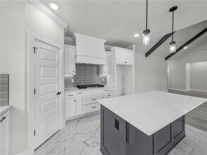 7962 Teton Trl Ave in Springdale, AR - Building Photo - Building Photo