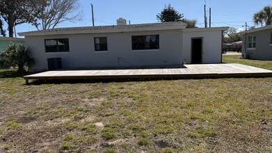 215 Woodland Ave in Daytona Beach, FL - Building Photo - Building Photo