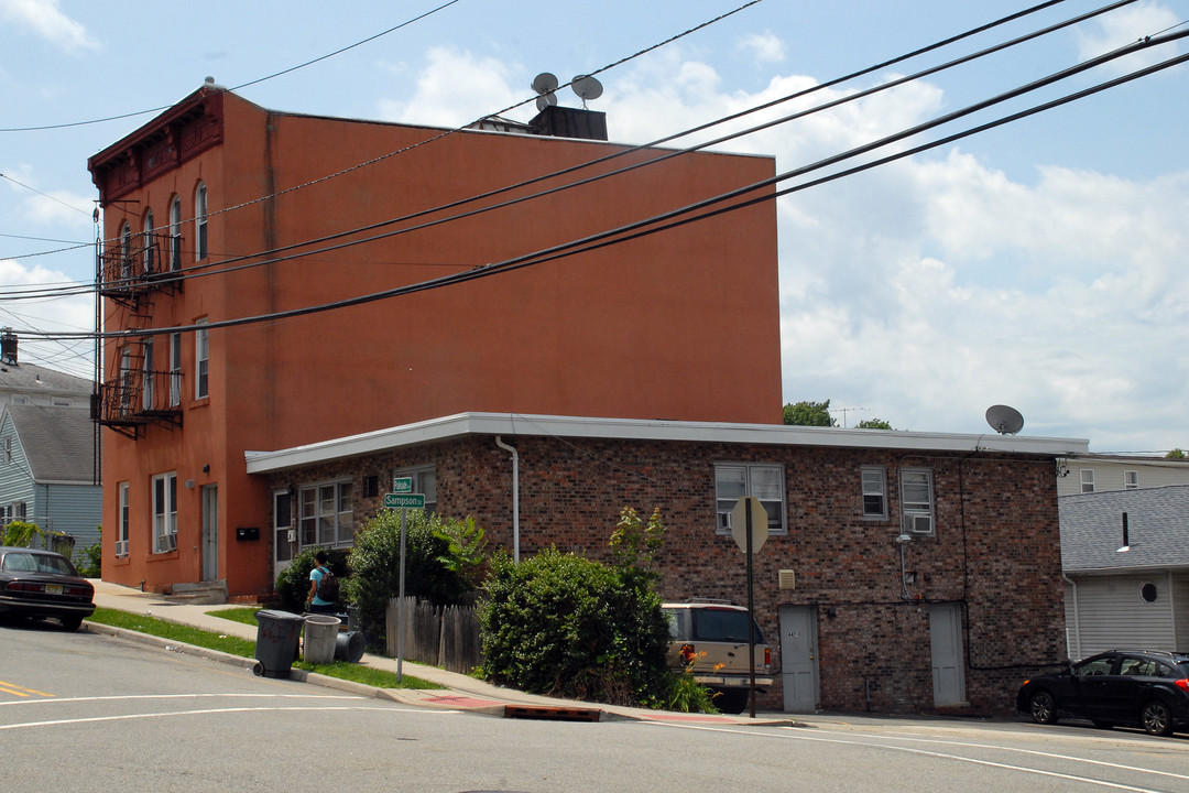 449 Palisade Ave in Garfield, NJ - Building Photo