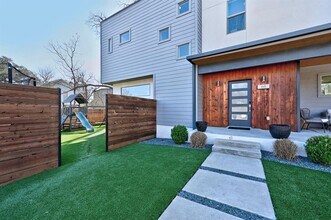 611 Jewell St in Austin, TX - Building Photo - Building Photo