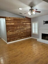 2289 Fernwood Dr in Hanford, CA - Building Photo - Building Photo