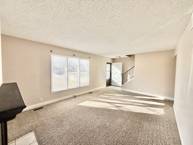 1428 N Wood Ct in Wichita, KS - Building Photo - Building Photo