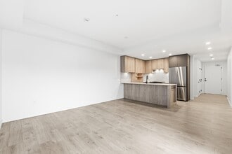 19577-19577 65b Ave in Surrey, BC - Building Photo - Building Photo