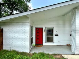 2403 La Casa Dr in Austin, TX - Building Photo