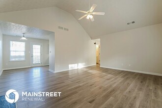 2000 Redwood Trace in Ellenwood, GA - Building Photo - Building Photo