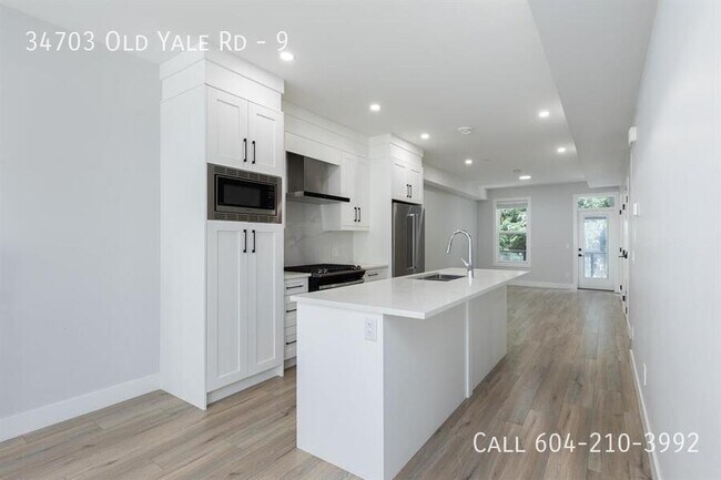 34703 Old Yale Rd in Abbotsford, BC - Building Photo - Building Photo