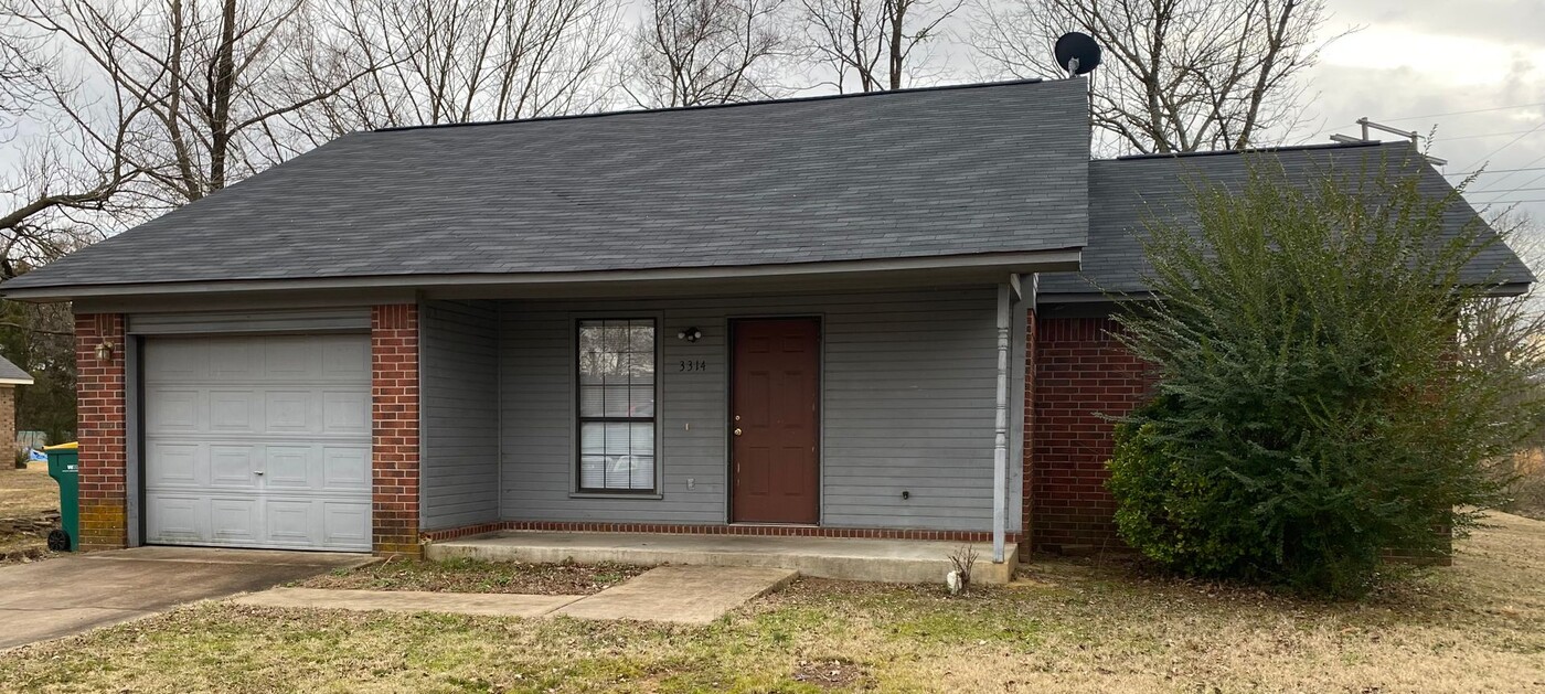 3314 E 4th St in Russellville, AR - Building Photo