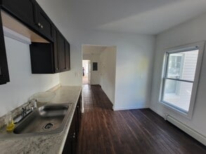 96 Franklin St in Franklin, NH - Building Photo - Building Photo