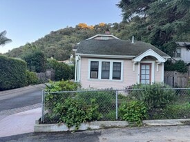 819 W Figueroa St in Santa Barbara, CA - Building Photo