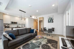 200 Redpath Ave, Unit SI ID1357578P in Toronto, ON - Building Photo