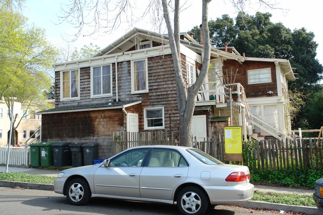 1300 Martin Luther King Jr Way in Berkeley, CA - Foto de edificio - Building Photo