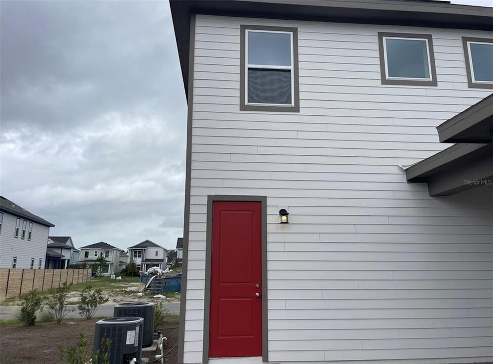 6515 Daypack Ln in St. Cloud, FL - Building Photo