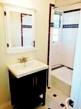 3116 Colorado Ave, Unit #C in Santa Monica, CA - Foto de edificio - Building Photo