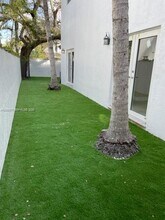 3080 Bird Ave in Miami, FL - Building Photo - Building Photo