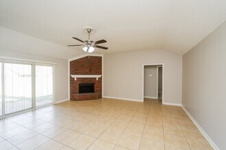 7920 Wentworth Dr in Memphis, TN - Building Photo - Building Photo