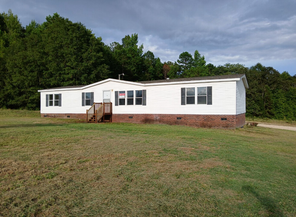 199 Graystone Rd in Jonesville, SC - Building Photo