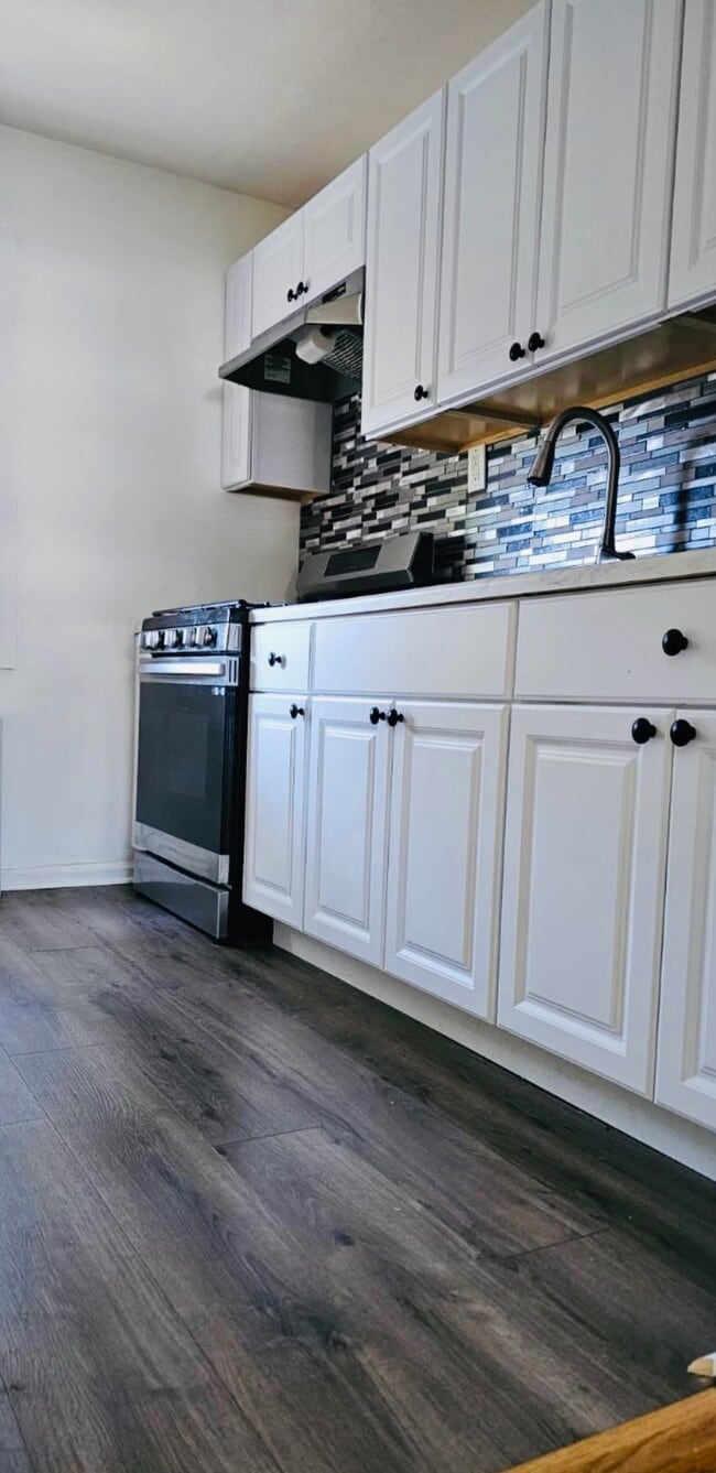property at 5 Millers Ln