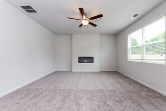 299 Hamilton Pointe Dr in Mcdonough, GA - Building Photo - Building Photo