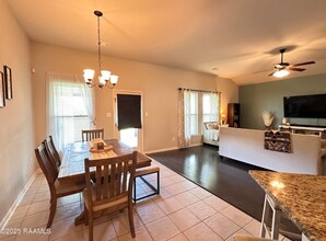 209 Stanwell Ave in Duson, LA - Foto de edificio - Building Photo