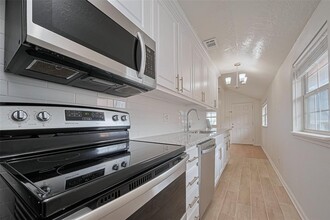 609 Cortlandt St in Houston, TX - Building Photo - Building Photo