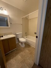 690 NW Atalanta Way in Oak Harbor, WA - Building Photo - Building Photo