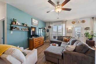 11947 Sunshine Park Dr N in Willis, TX - Building Photo - Building Photo