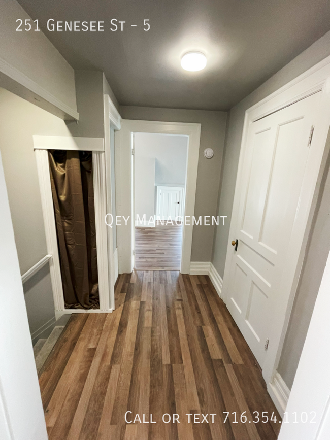 251 Genesee St in Lockport, NY - Building Photo - Building Photo