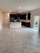 1323 Oak Crest St in Davenport, FL - Building Photo - Building Photo