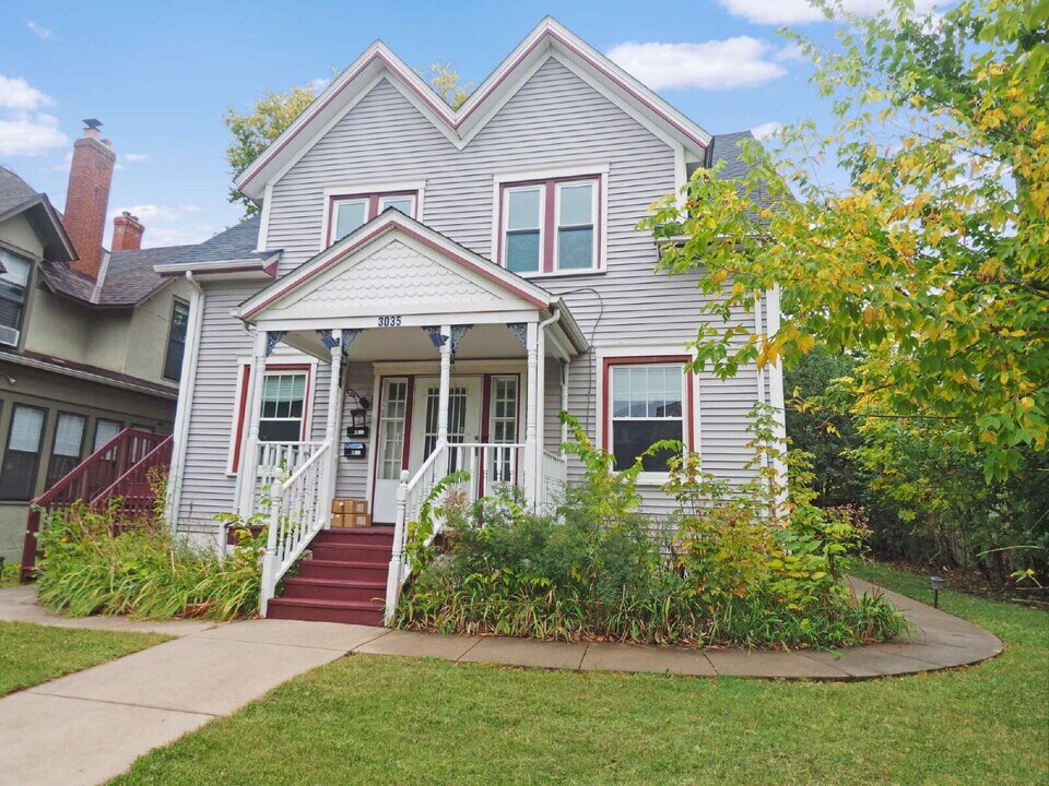 3035 Irving Ave S in Minneapolis, MN - Building Photo