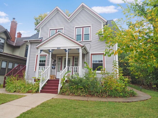 property at 3035 Irving Ave S