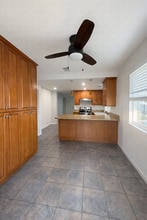 1085 Red Maple Dr in Chula Vista, CA - Foto de edificio - Building Photo