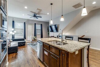 1016 Liberty St in Dallas, TX - Building Photo - Building Photo