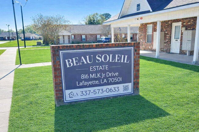 Beau Soleil Estate in Lafayette, LA - Building Photo - Building Photo
