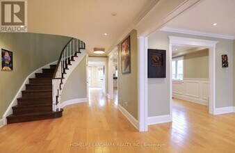 10 Lehman Crescent in Markham, ON - Building Photo - Building Photo