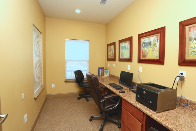 The Woods at Walker Park in Athens, GA - Building Photo - Interior Photo