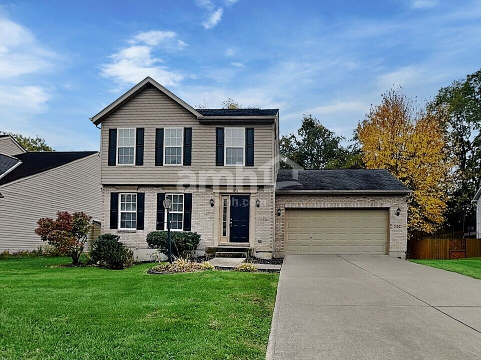 2154 Canyon Ct in Hebron, KY - Foto de edificio