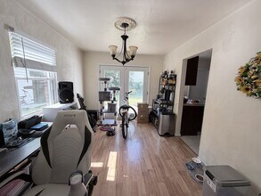 3327 Lakecrest Rd in Virginia Beach, VA - Building Photo - Building Photo