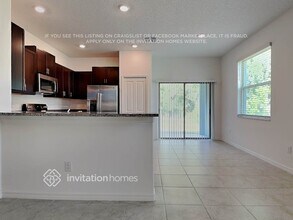 5155 Forum Blvd in Holiday, FL - Building Photo - Building Photo