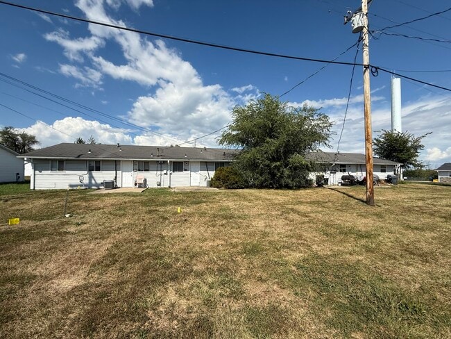700 W Cunningham Dr in Columbia, MO - Building Photo - Building Photo